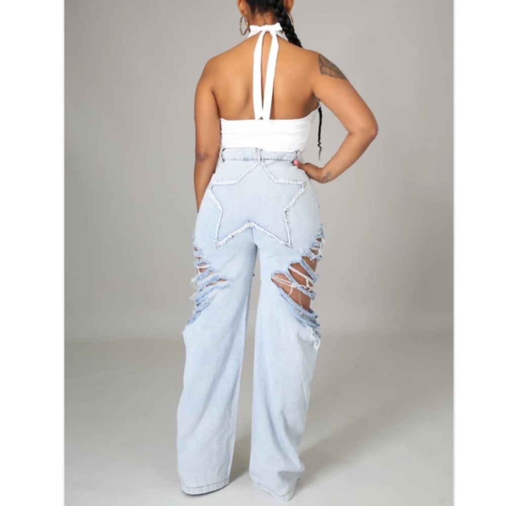 ⭐️HOST PICK⭐️ Denim Distressed Jeans - Picture 2 of 5